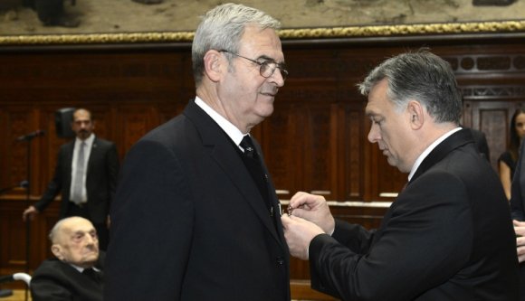 Magyar Becsület Rendet kapott Tőkés László