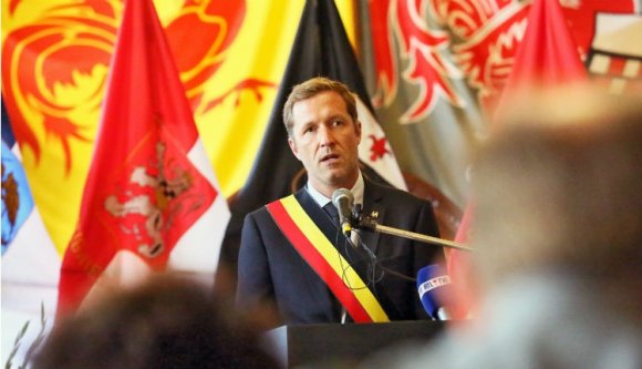 A vallonok nem adják be a derekukat az EU-nak