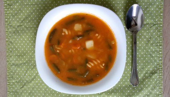 Ingyen meleg étel az iskolákba