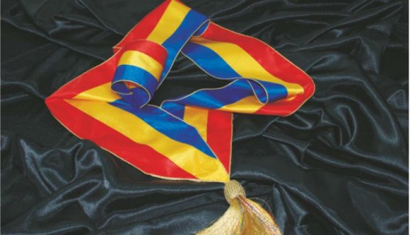 A polgármester nem fog a trikolórral a párnája alatt aludni