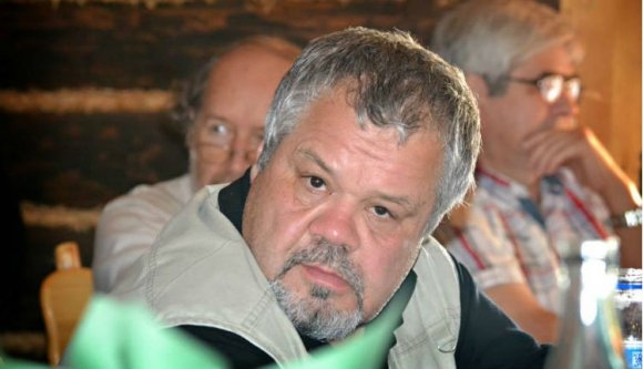 Az író, akinek saját novellahőse írt levelet Szingapúrból