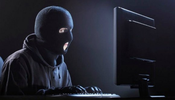 Inkább rabolnak ki az interneten, mint a való életben