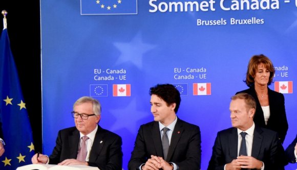 Aláírták az EU-Kanada szabadkereskedelmi egyezményt