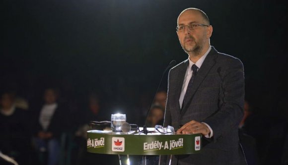 Kelemen Hunor: Alkotmányba kell iktatni az 1918-as román ígéreteket!