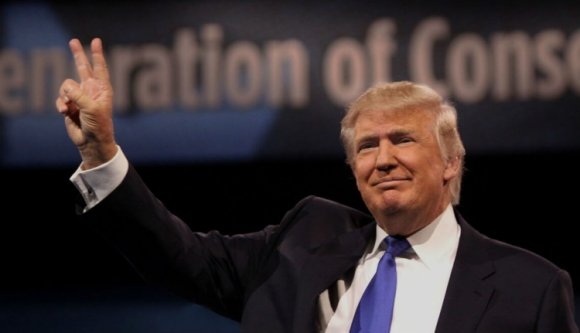 Orbán gratulált Trumpnak, Băsescu Brexitezik