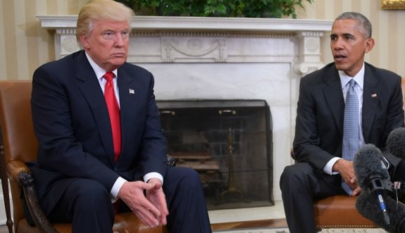 A tervezettnél jóval hosszabbra nyúlt Obama és Trump találkozója