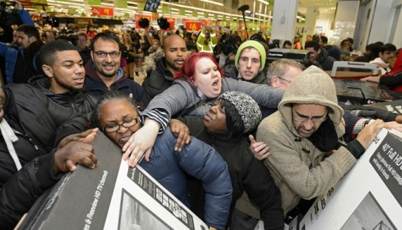 Bankkártyákat élesíteni: itt a fekete péntek!