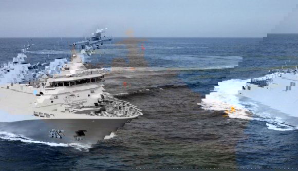 Holland hadihajókat venne Románia