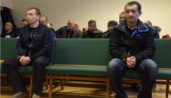 Tizenkét évi fegyházra ítéltek egy román embercsempészt