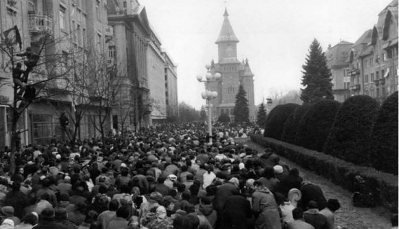 A szekusok könyveket írnak, mi még mindig a halottainkat keressük