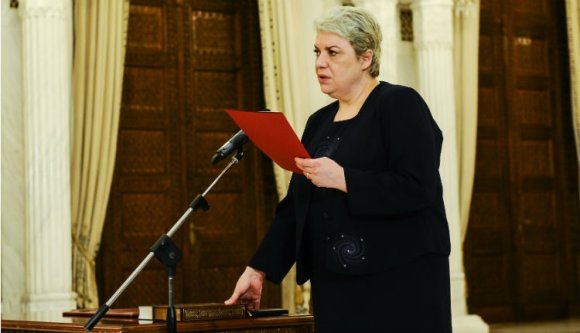 Mielőtt leborulnánk a Nagy Román Multikulti előtt