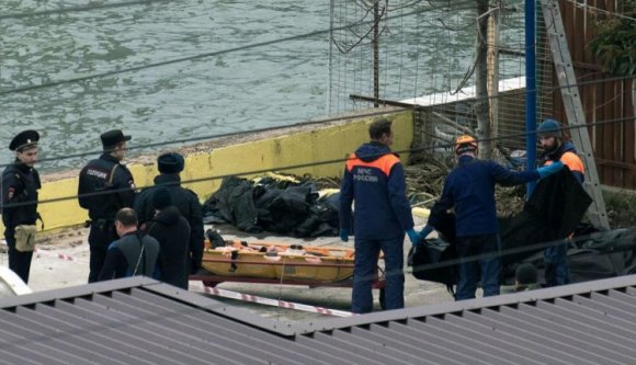 Gyászol Oroszország: közel százan haltak meg egy repülőbalesetben