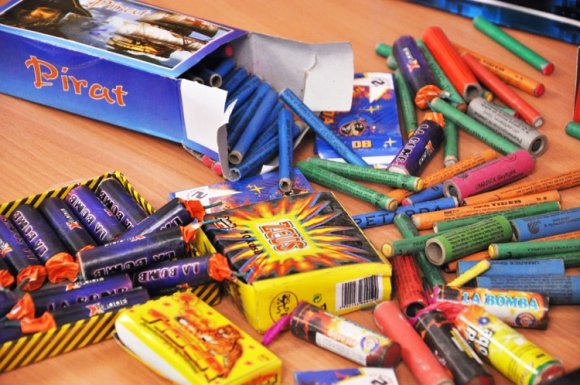 Rengeteg pirotechnikai anyagot foglalt le a rendőrség