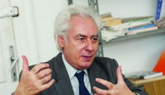 Lucian Boia: Nem fog Karóbahúzó Vlad autópályákat építeni!