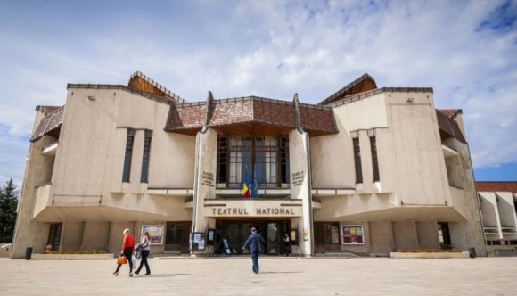 Marad Gáspárik a marosvásárhelyi színház élén