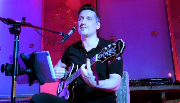 Pély Barna újfajta élménye önmagáról (VIDEÓ)