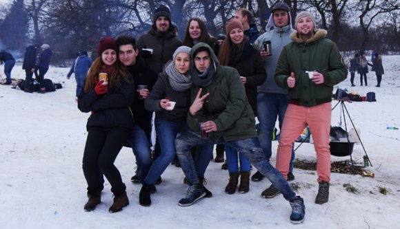 Az ember sose nő ki a diáknapokból (VIDEÓ)