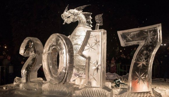 Eltávolítják a jégsárkányt Sepsiszentgyörgy központjából