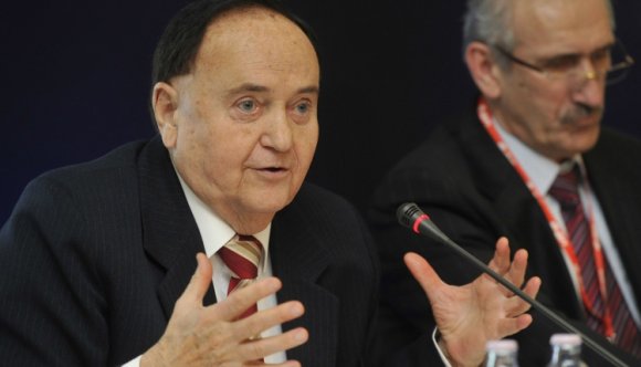 Elhunyt Torgyán József egykori FKGP-vezér