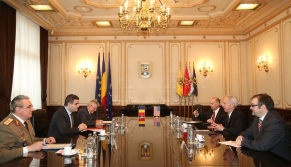 Töretlen az amerikai-román fegyverbarátság