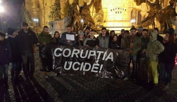 Közel ezer közbeszerzési sumákolás egy év allatt