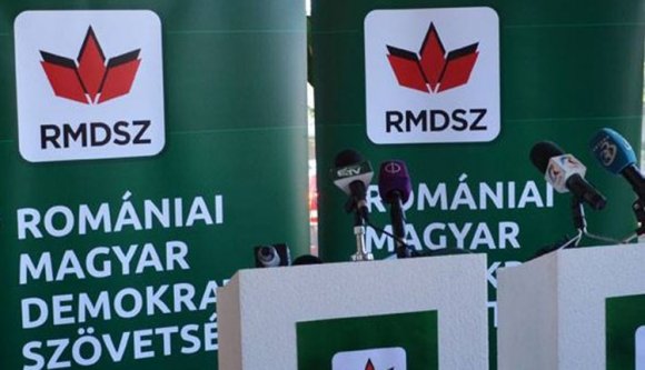 A PSD-ALDE-RMDSZ paktumot fel kell bontani