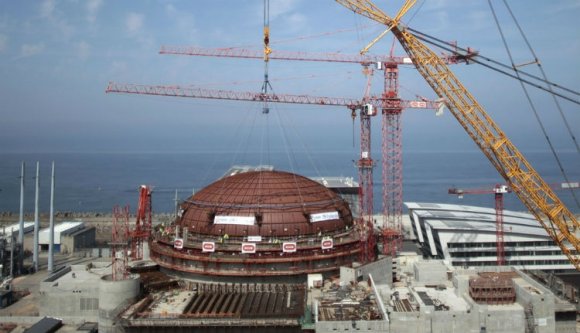 Robbanás történt egy franciaországi atomerőműben