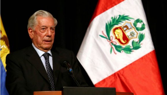 Vargas Llosa kiakadt Trumpra a latinók sértegetése miatt