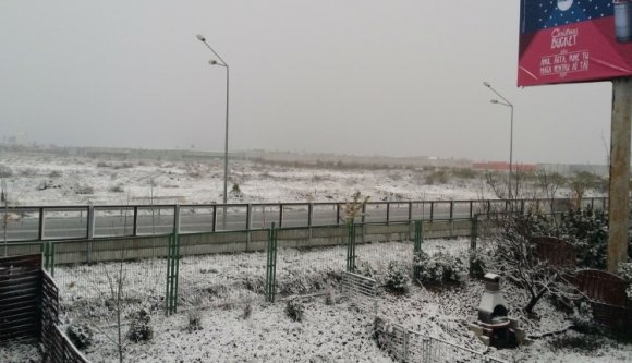 Hétfőig hó hull, eső esik