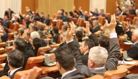 Elvetette a képviselőház a Btk.-t módosító 13-as sürgősségi rendeletet