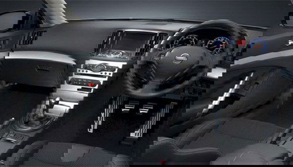 Betilthatják a jobb oldali kormányos autókat