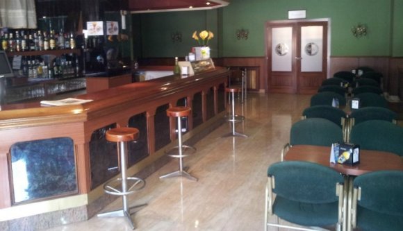 Fizetés nélkül lépett le egy 120 fős román társaság egy spanyol étteremből