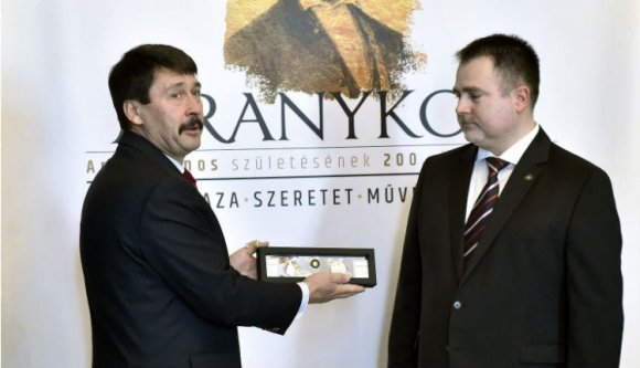 Ilyenek az Arany János-emlékérmek