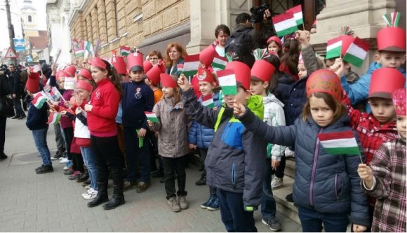 Az RMDSZ az anyanyelvi oktatás fontosságáról győzködi a magyar szülőket