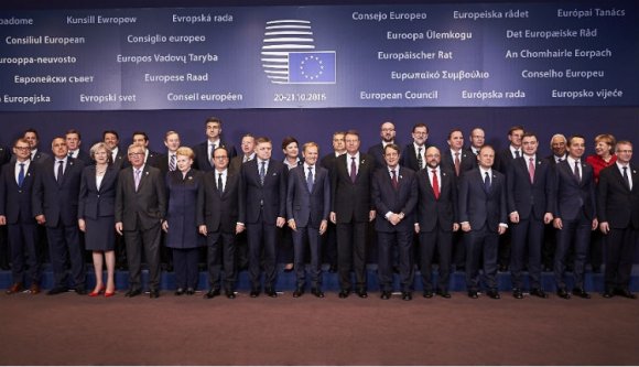 Hallatlan: nem lesz több „családi fotó” az EU vezetőiről