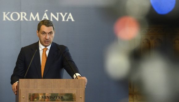 Lázár: a Heineken ágyúval lő verébre, amikor az Igazi Csíki Sört támadja