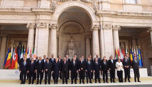 Az Európai Uniónak esze ágában sincs felbomlani