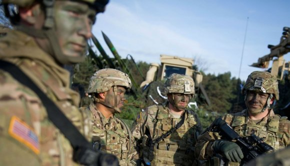 Megérkeztek Lengyelországba az orosz fenyegetés miatt odaküldött NATO-erők