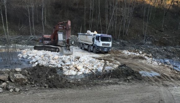 Nem boldogul a bányacég az Aranyost szennyező zaggyal