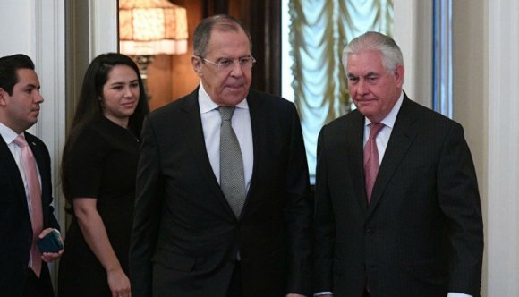 Stabilizálnák az amerikai-orosz kapcsolatot, de még feszült a viszony