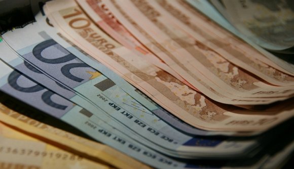 Tévedésből 50 ezer lejjel többet kapott kézhez, bevitte a rendőrségre