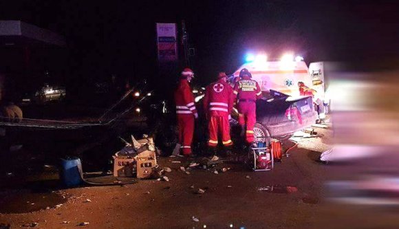 Oszlopnak ütközött és meghalt négy fiatal