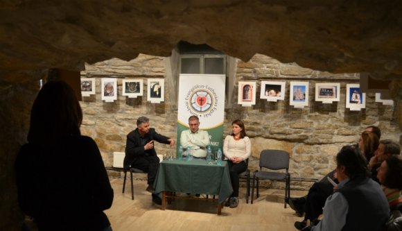 Pénz, szaktudás és kötődés kell ahhoz, hogy kő kövön maradjon