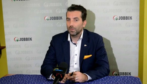 Bocsánatot kért az erdélyiektől az őket pocskondiázó jobbikos