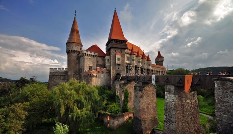 EU-s pénzből születik újjá a vajdahunyadi vár