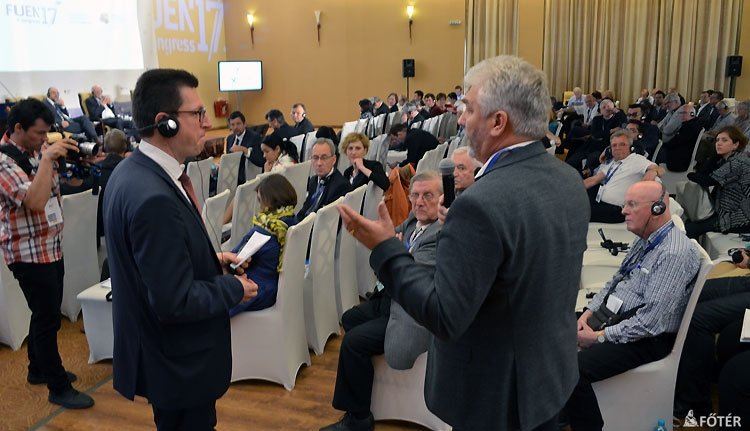 Dübörög a FUEN Kolozsváron