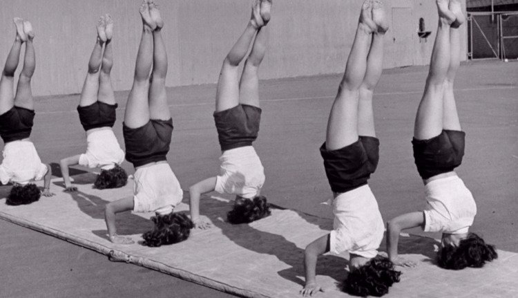 Kánikula a minisztériumban: a nebulók tankönyvből tanulhatják a… testnevelést!