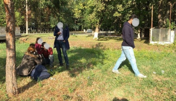 Vonattal akart Magyarországra jutni közel negyven migráns