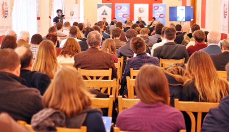 Centenáriumi előkészületek – esély vagy veszély a román–magyar kapcsolatokban?