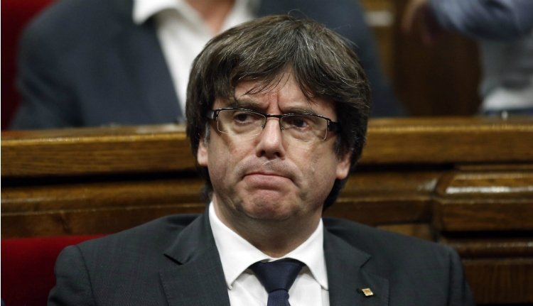 Carles Puigdemont Brexit-típusú szavazásra buzdít
